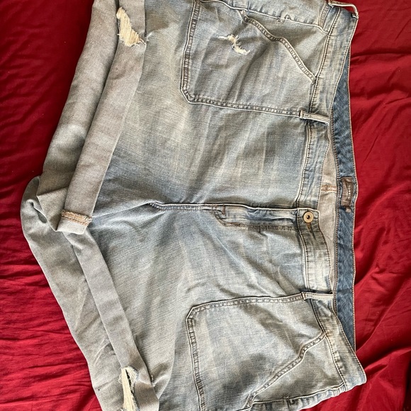 MID RISE MIDI SHORT - Picture 2 of 6